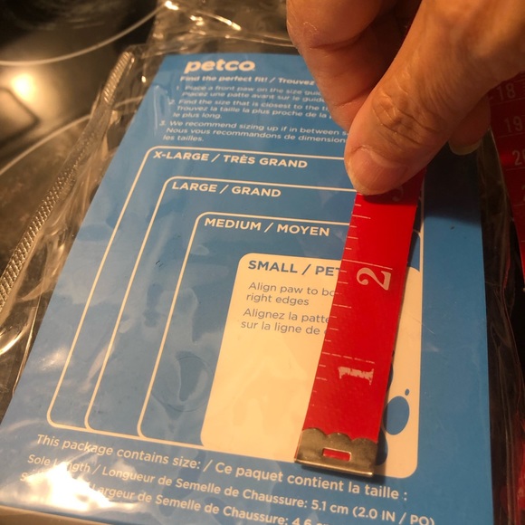 🌲🌲🧑‍🎄🧑‍🎄🌲🌲FREE WITH BUNDLE

Dog Boots all weather fleece lining - Small NWT - Picture 7 of 9